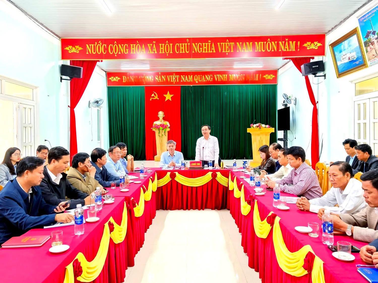 ĐẢNG ỦY XÃ NAM CỬA VIỆT LÀM VIỆC VỚI CÔNG TY CỔ PHẦN NƯỚC SẠCH QUẢNG TRỊ VỀ KẾ HOẠCH MỞ RỘNG HỆ...